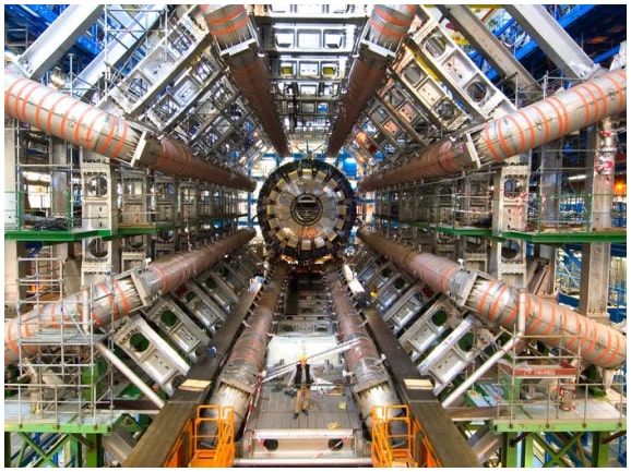 Hadron collider